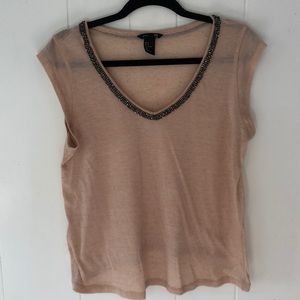 HM jeweled neck line short sleeve shirt